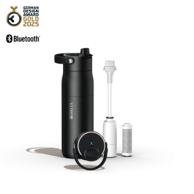 BRITA LARQ iQ mit Zubehör in Schwarz Eine BRITA LARQ iQ in Schwarz mit LARQ Filterstraw und einem Filter.