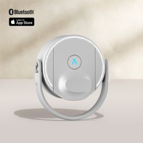 Die BRITA LARQ iQ Cap in Weiß für die BRITA LARQ iQ nebeneinander vor einem beigen Hintergrund.