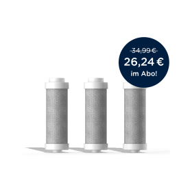 BRITA LARQ Filter Set 3 Pack Drei LARQ Filter für die BRITA LARQ iQ nebeneinander vor einem beigen Hintergrund.