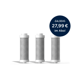 BRITA LARQ Filter Set 3 Pack Drei LARQ Filter für die BRITA LARQ iQ nebeneinander vor einem beigen Hintergrund.