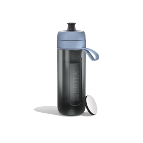 BRITA Wasserfilterflasche Model Active in lightblue vor einem weißen Hintergrund. 