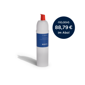 BRITA P 3000 vor einem weißen Hintergrund mit 15% Störer Eine BRITA P 3000 Filterkartusche vor einem weißen Hintergrund mit 15% Störer